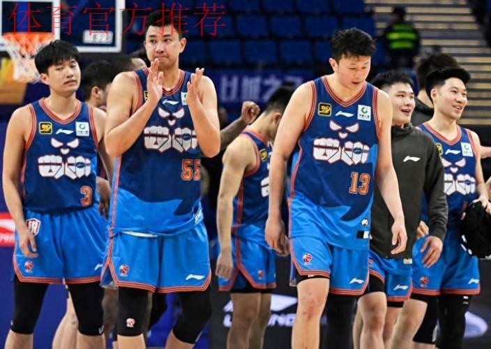 四川男篮准入困难，广东男篮两外援通过体检，北京欲再签大外援！